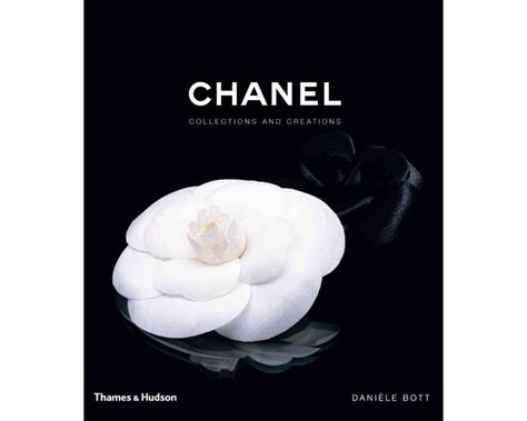 livre chanel amazon|Chanel: Collections and Creations Hardcover.